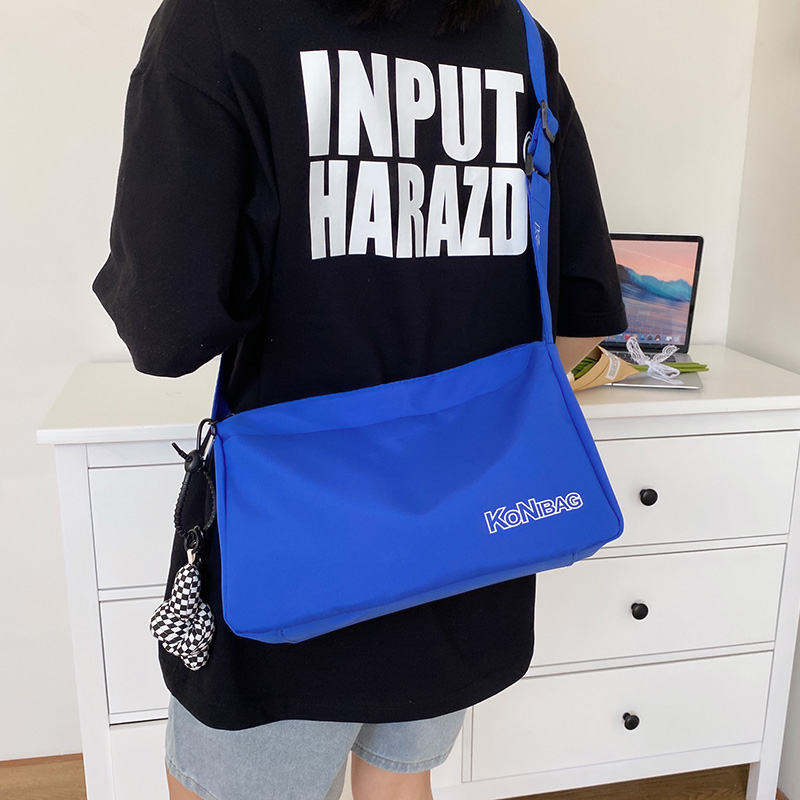 GUCSELECTED(B1851) กระเป๋าสะพายข้างKoNBAG ผ้าอ๊อกซ์ฟอร์ด (แถมที่ห้อย)