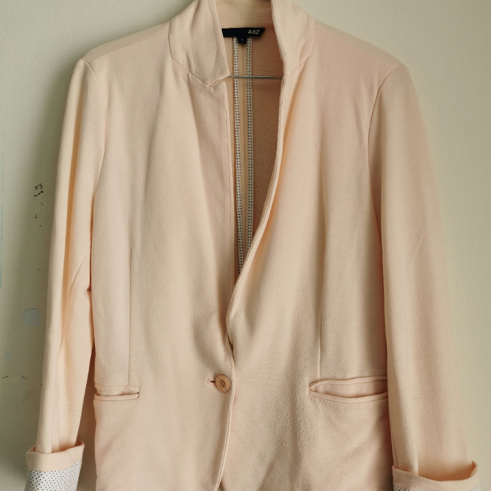 used AIIZ เสื้อสูทผ้ายืดใส่ทำงาน สีโอรส