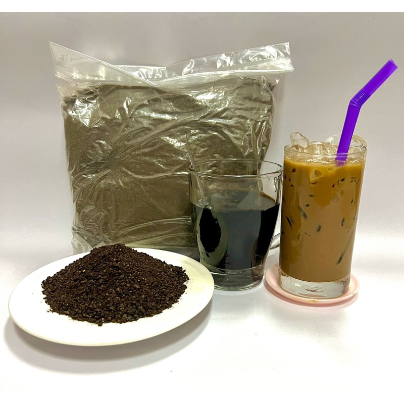 ผงกาแฟโบราณ พร้อมชง รสชาติเข้มข้นถึงรสกาแฟต้นตำรับ ปราศจากสีและวัตถุกันเสีย รับตรงจากไร่กาแฟ ปลูกด้วยกรรมวิธีออร์แกนิค