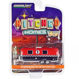 Greenlight 1/64 Hitched Homes Series 13 - 1971 Airstream Double-Axle Land Yacht Safari Custom 34130-C