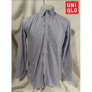 UNIQLO Brand_2nd hand เสื้อเชิ้ตแขนยาว วัสดุผ้าทำจากฝ้าย​ ​100%/ Size L/ Made in China 🇨🇳/ แท้มือสองกระสอบนำเข้า​