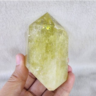 แท่งหินซินริน ผลึกหินซิตริน ซิทริน(Citrine)มี Rainbow ประกายรุ้งสูง 8.2 ซม.หน้ากว้าง 4.8 ซม.หนา 4.4 ซม.น้ำหนัก 281 g.