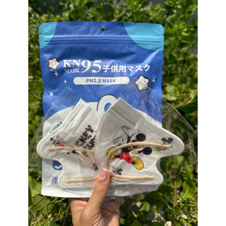 แมสเด็ก รุ่นKN95ลายการ์ตูนงานหนา5ชั้น กันPM2.5 แบบซองซีน สำหรับเด็ก3-12ขวบใส่ได้ค่ะ 1แพ็ค10ชิ้น