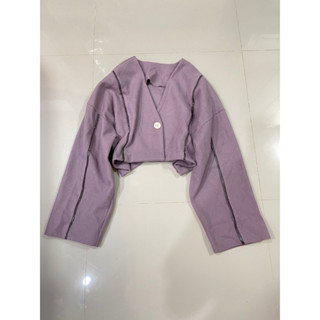 เสื้อน้องมันม่วง แขนยาวทรงครอปไซs-m-l-xlต้นๆใส่ได้คะ ทรงสวยผ้าดีมากๆคะ