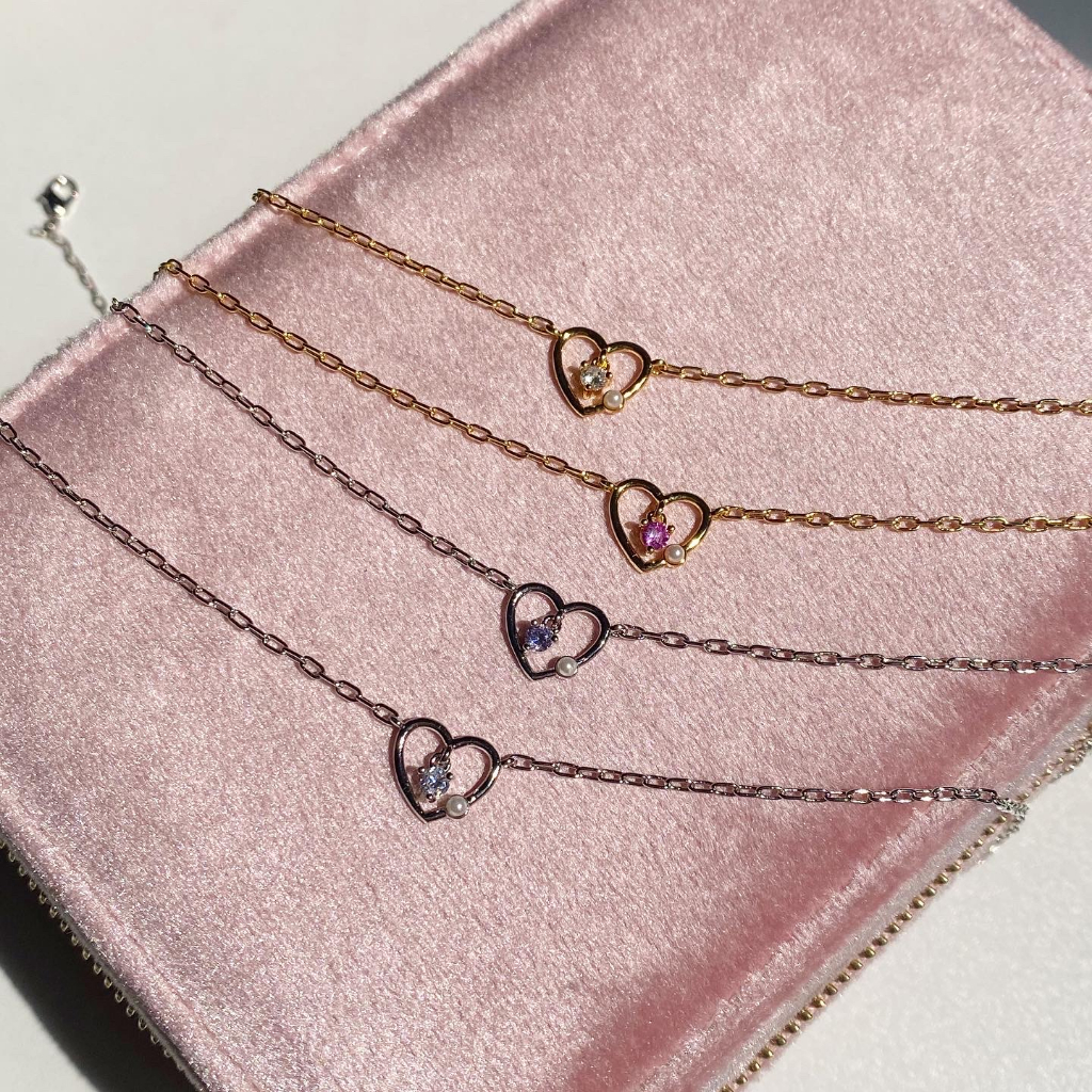 Petite Luna Necklace & Bracelet สร้อยคอและสร้อยข้อมือรูปหัวใจ