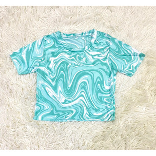 เสื้อครอป ผ้าดี คอกลม สีเขียวลายหินอ่อน มือ 1 ไซร้ S