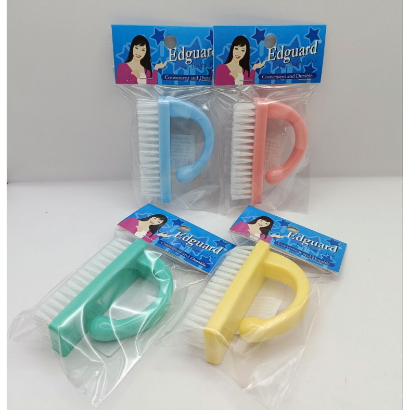 Edguard เอ็ดการ์ดแปรงขัดเล็บมือ เล็บเท้า  มีปุ่มหวาน (คละสี )