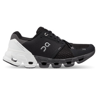 [On Running] รุ่น Cloudflyer 4 Wide Black / White ผู้หญิง รองเท้าเทคโนโลยีพื้น Helion ใหม่