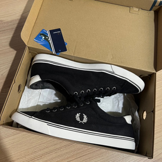 fred perry ซื้อสยาม ไม่เคยใช้งาน size9 ของแท้ สวย หนังด้านในลอกจากเก็บ