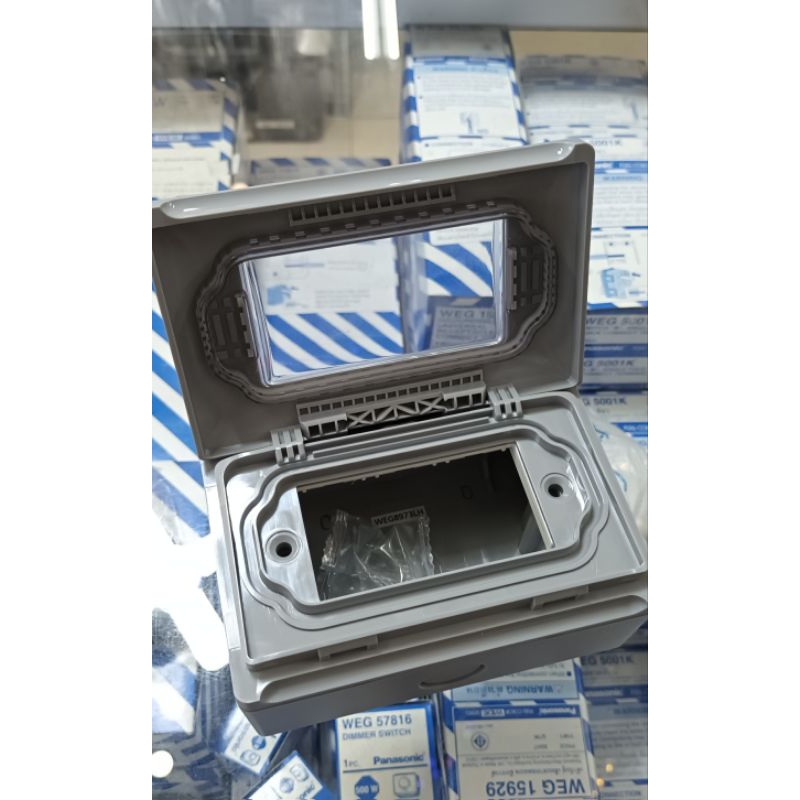 Panasonic WEG8973LH ฝาครอบ ติดลอย ปลั๊ก บ็อกลอย  กล่อง กันน้ำ กล่อง แนวนอน - รูปที่ 6