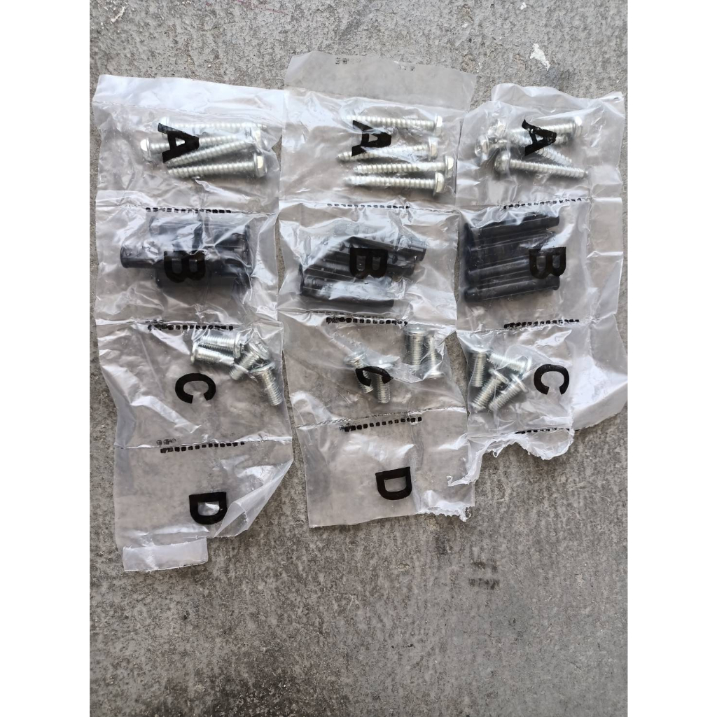 ชุดน๊อต ติดตั้งทีวี ขาตั้งทีวี  ขาแขวนทีวี ยึดทีวี ยึดผนัง Hisense