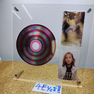 Set อคิลิคตั้งโชว์  CD และรูปสุ่มจากอัลบั้ม เปิดความเป็น ฟออายด้วยอคิลิคตั้งโชว์เฉพาะ