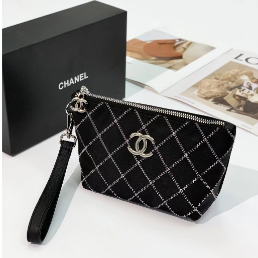 กระเป๋า CHANEL Black Wristlet Pouch Bag With Box Counter VIP Gift แท้!! สินค้ามีพร้อมส่งในไทย