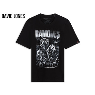 DAVIE JONES เสื้อยืดพิมพ์ลาย ทรง Regular Fit สีดำ Graphic Print Regular Fit T-shirt in black TB0335BK