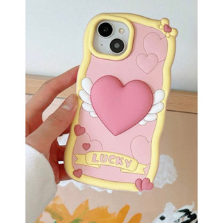 เคสไอโฟนขอบหยักหัวใจชมพูมีปีก Lucky i7-14promax (Case iphone) เคสมือถือ เคสมินิมอล เคสซากุระ เคสน่ารัก เคสการ์ตูน