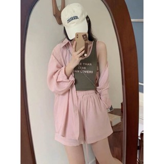 set 3 pcs เสื้อกล้ามสกรีนตัวหนังสือ+เสื้อเชิ้ตทรงoversize+กางเกงขาสั้นเอวยางยืดมีซับใน ใส่เข้าเซตกันน่ารักมากเลยค่า