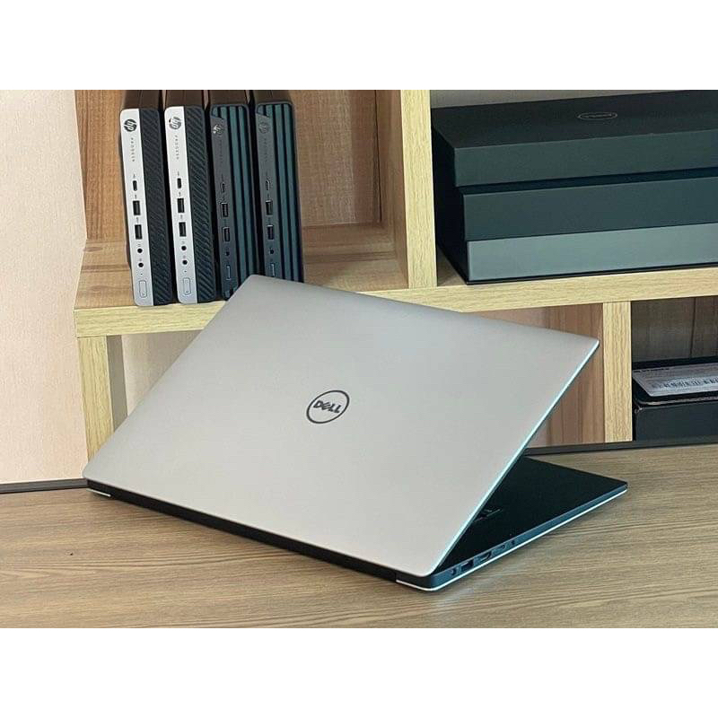Dell Precision 5520 i7-7820HQ SSD512GB+HD2TB RAM16GB Quadro M1200 (4 GB GDDR5) งานออกแบบเขียนแบบ