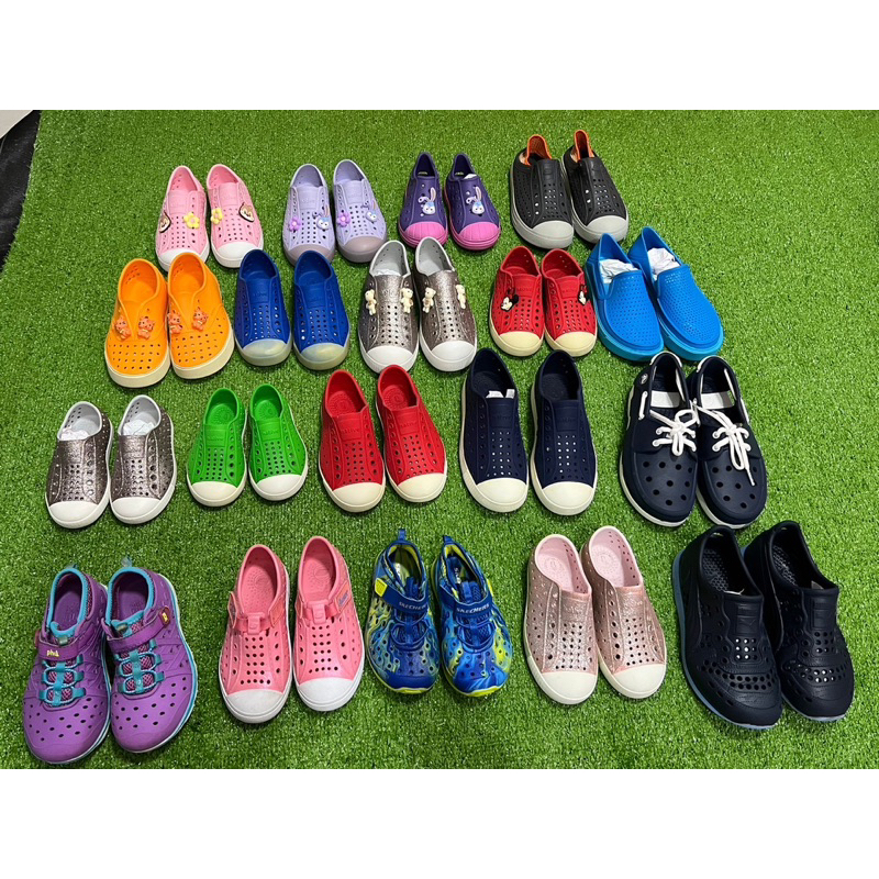 รองเท้าเด็กมือ 2 ของแท้ crocs native มีให้เลือกหลายแบบหลายขนาด ให้เลือก