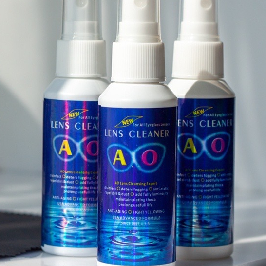 น้ำยาเช็ดเลนส์จอกล้อง แว่นตา  AO lens cleaner ขอแท้ มีโลโก้ใต้ขวด เเถมฟรีผ้าเช็ดเลนด์อเนกประสงค์