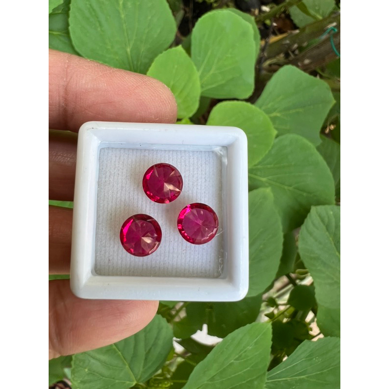 Lab Ruby 7.00mm Round shape 7.00mm 3 pieces ทับทิม รูบี้( 3 เม็ด) พลอย อัด ทับทิม สีแดง เจียระไนเหลี่ยม