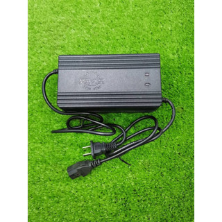 ที่ชาร์จแบตรถไฟฟ้าchangerDC60v-74v20ah2.8A