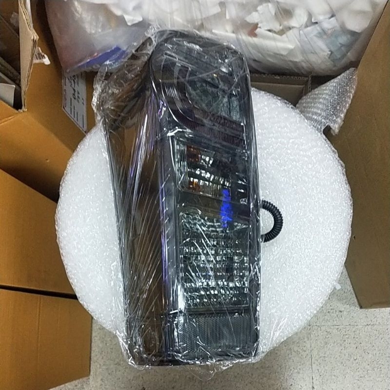 ไฟท้าย isuzu dmax ดีแมก 2014 สโม๊ค ช้าย