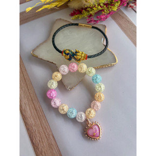 (LK046)สร้อยข้อมือหินไอซ์ควอตซ์พาสเทลห้อยจี้สีผึ้งชมพู+ข้อมือปี่เซียะสายหนังสีดำ