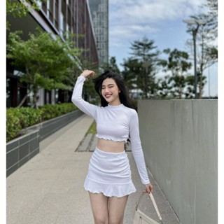 เสื้อครอบระบายชายเสื้อดูหวานๆ มาพร้อมกับกระโปรงทางร้านใช้เทคนิดเย็บซ่อนยางเอวนะคะ
