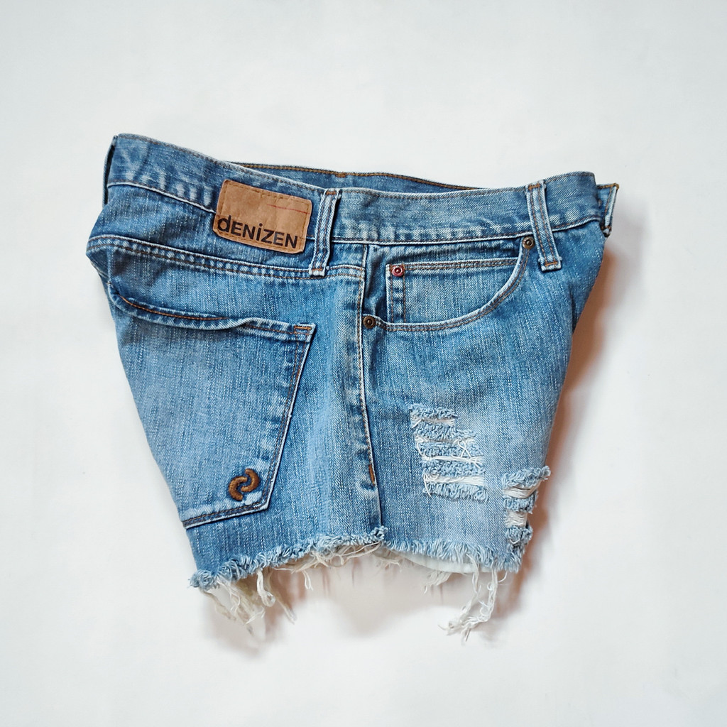 กางเกงยีนส์ขาสั้น DENIZEN® from Levi's  jeans LADY มือ2 เอว30" แบรนด์อเมริกา สวยๆ ตำหนิปะริมกระเป๋าห