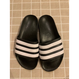 รองเท้าลำลองAdidasมือ2
