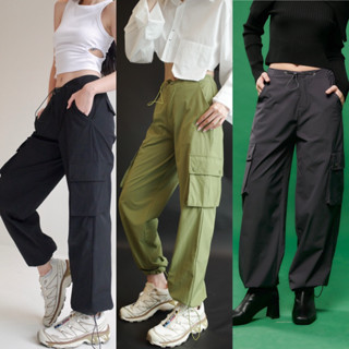 WEEKEND WARDROBE - Cargo Pants กางเกงคาร์โก้ขาวยาว จั้มขา