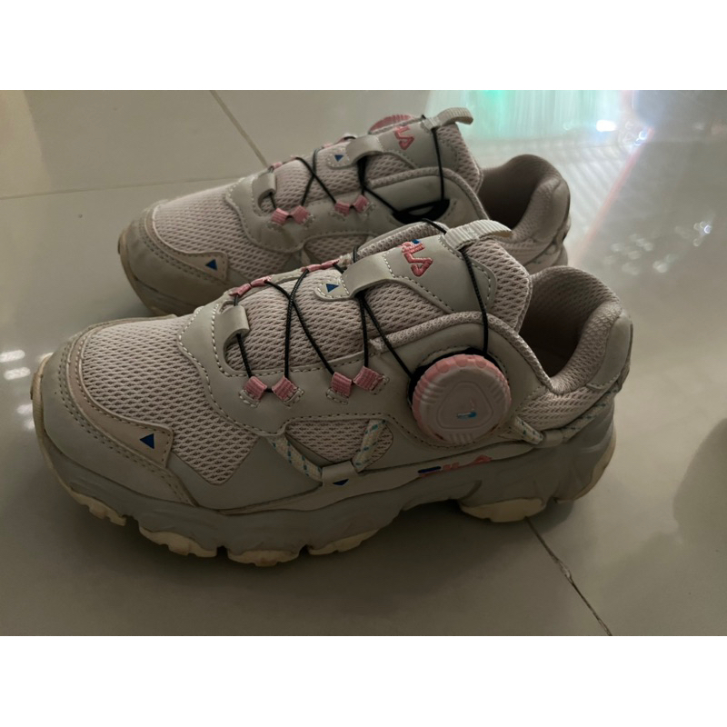 รองเท้า Fila ขนาด 20.5 Cm