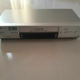 เครื่องเล่นวีดีโอเทป VDO Tape ยี่ห้อ Panasonic รุ่น NV-HV61GCS (ใช้ไม่ได้แล้วนะครับ ไฟไม่เข้า)