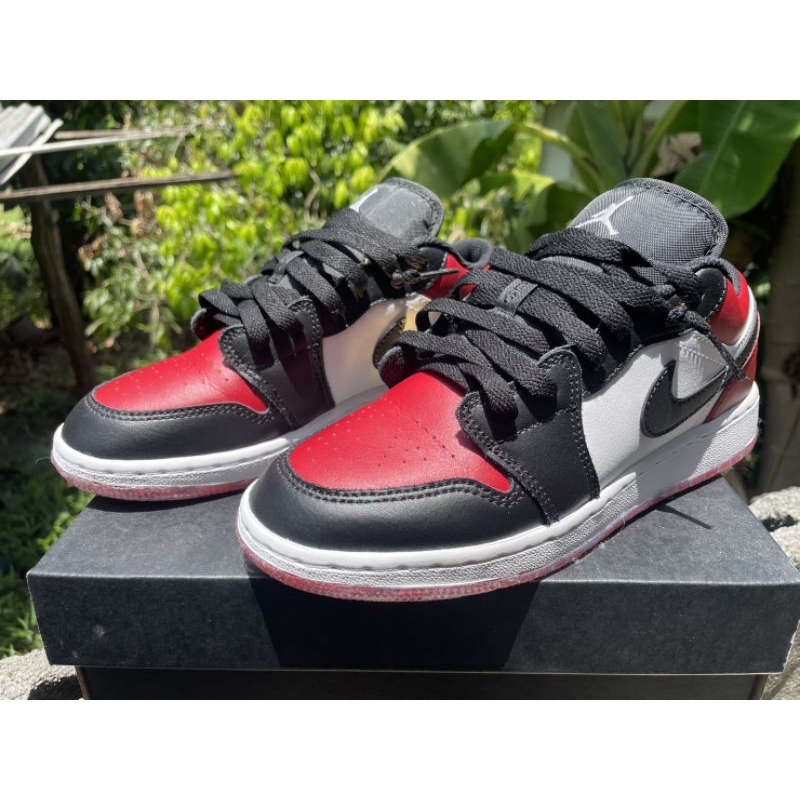 Ari Jordan 1Low (GS) (แดงขาวดำ)