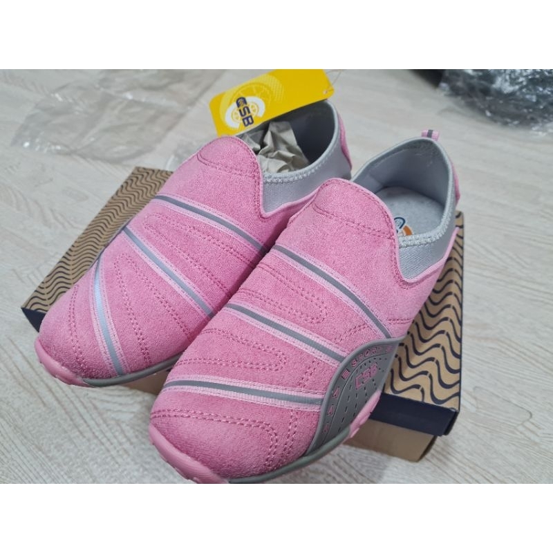 รองเท้าผ้าใบ CSB สีชมพู สินค้าใหม่ พร้อมกล่อง ลดราคาพิเศษ SIZE:38