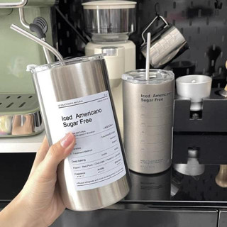 แก้วกาแฟเก็บอุหภูมิ ใส่ได้ทั้งน้ำร้อนและน้ำเย็น ด้วยตัวด้านในเป็น Stainless steel 304 ขนาด 600ml ขนาดแก้วสูงจับถนัดมือ