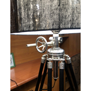 Tripods  adjustable floorlamp