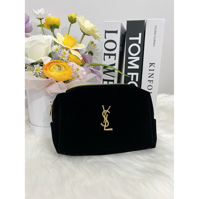 📌พร้อมส่ง👜กระเป๋าเครื่องสำอางค์ YSL Cosmetic bag  (กำมะหยี่)