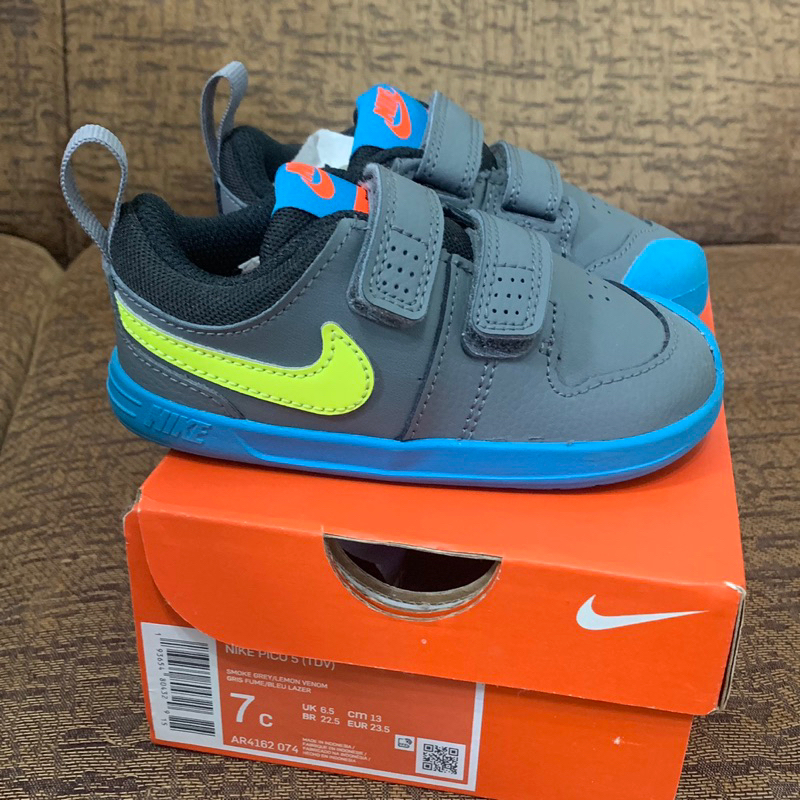 รองเท้าเด็ก Nike 7C มือสอง.