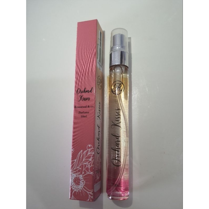 Orchard Kiss (เทียบ English pear)