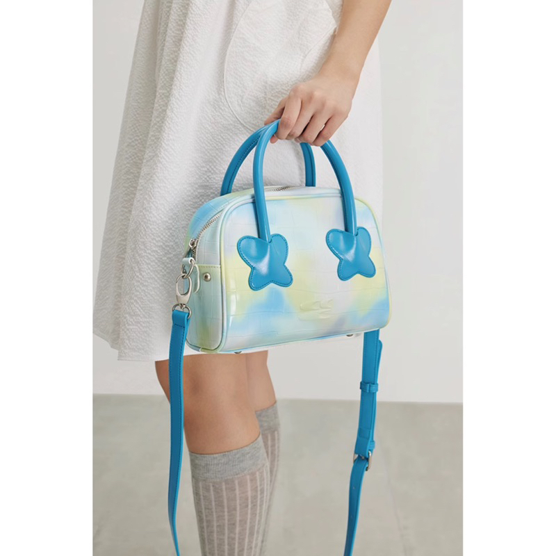 CryingCenter กระเป๋าสะพายข้าง/ครอสบอดี้ Big Rainbow Bag