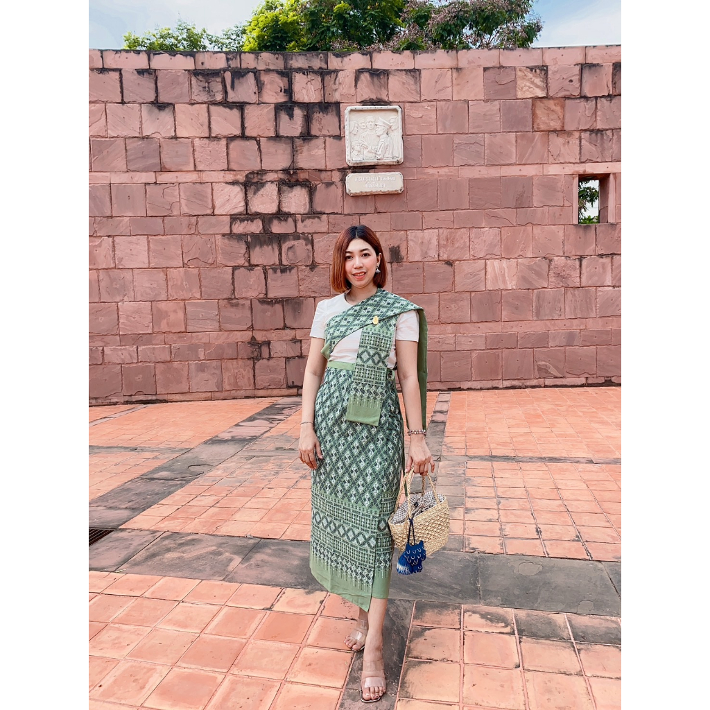 ชุดเซ็ทผ้าถุงสำเร็จพร้อมใส แบบผูกเชือกข้าง+ผ้าสไบ ผ้าฝ้ายพิมพ์ลาย สวยๆใส่ได้หลายโอกาสจัดส่งเร็วมากByนครพนม - รูปที่ 2