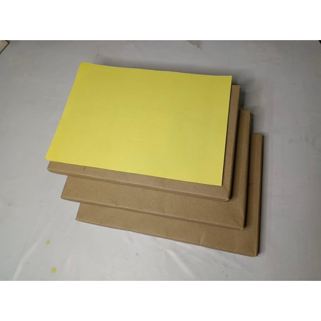 สติกเกอร์พีวีซีใส สำหรับเคลือบป้ายชื่อสินค้า ขนาด 220มม.X307มม.(ใหญ่กว่า A4 ด้านละ 1 ซม.) 50 แผ่น / 