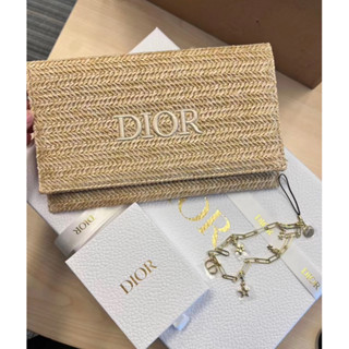 กระเป๋าเครื่องสําอาง Dior + Charm Dior