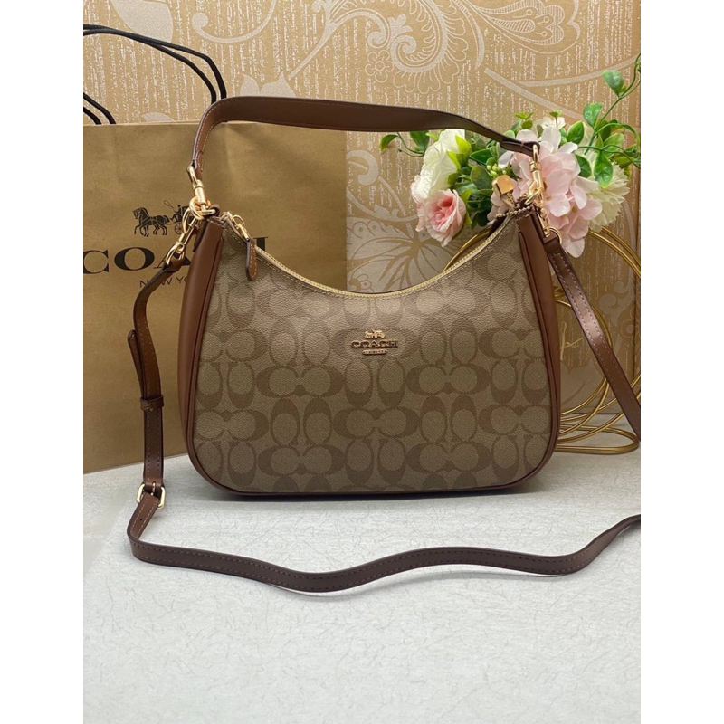 Coach  Teri Hobo In Signature Canvas CK161