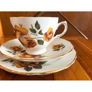 (มาใหม่ค่ะ) ROYAL VALE ชุดถ้วยชากาแฟวินเทจ สุดคลาสสิค ลาย กุหลาบตีมสีเหลือง ของสวย ของแท้จากอังกฤษ สวยน่าสะสม