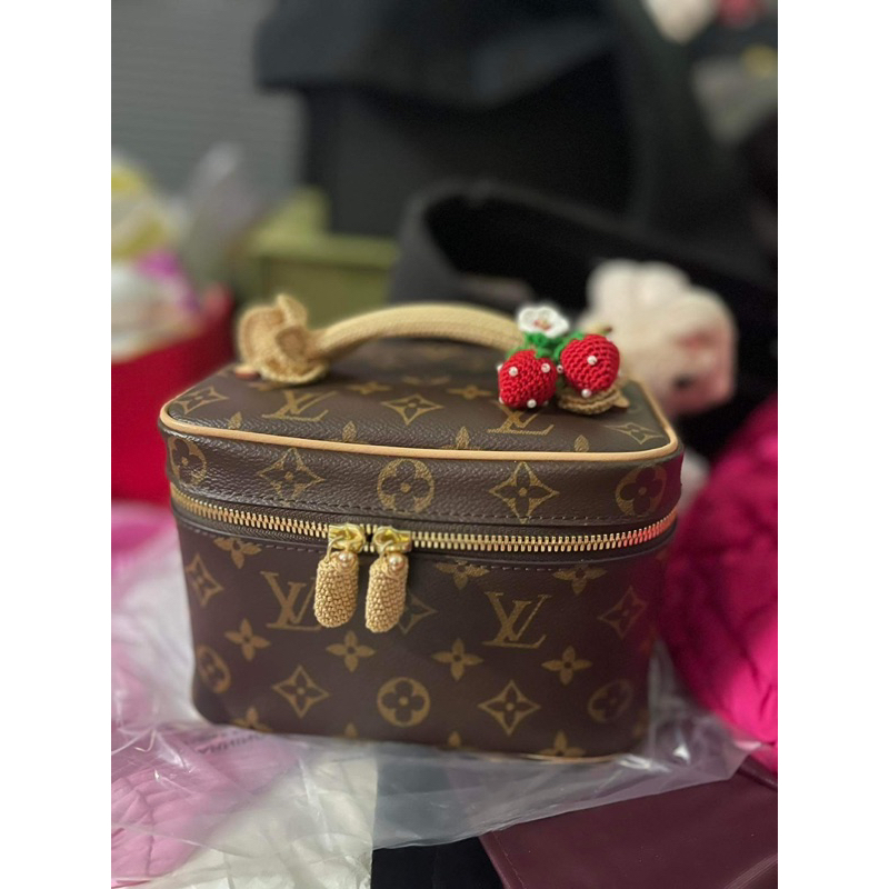 💧พร้อมส่ง💧หูถักกระเป๋า LV nice nano /mini/bbครบเซ็ทมีหุ้มซิปไห้