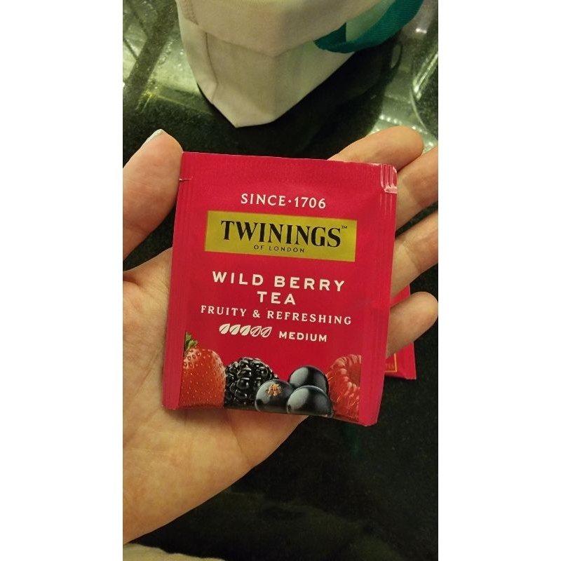 Twinings Wild Berry Flavoured Tea ทไวนิงส์ ชาแต่งกลิ่น ไวลด์ เบอร์รี่ ชนิดซอง แบ่งขาย
