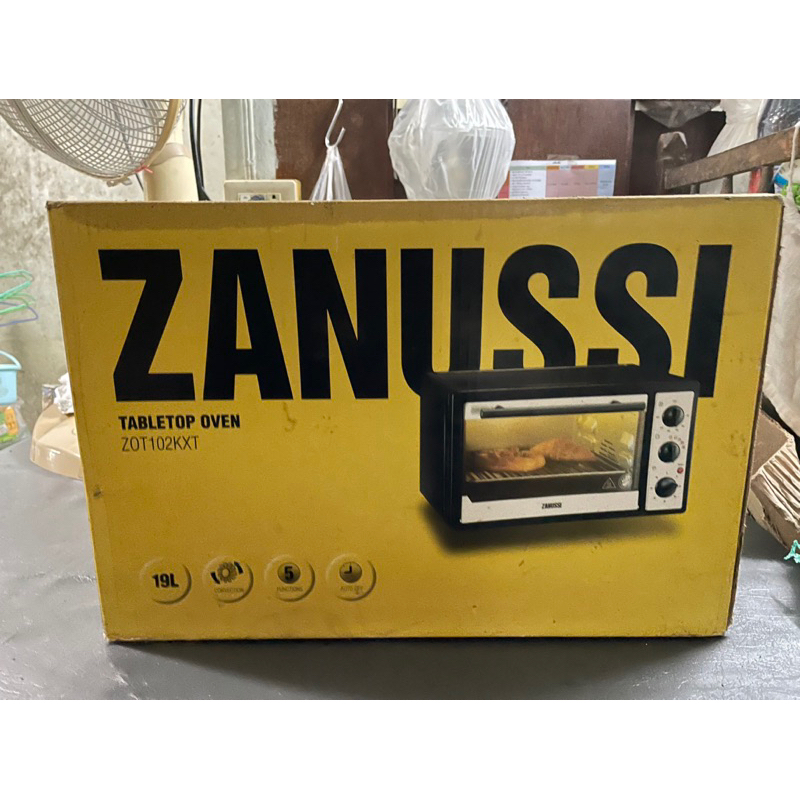(มือสองสภาพใหม่)เตาอบไฟฟ้าELECTROLUX  Zanussi ZOT102KXT  ขนาด 1.9 ลิตร