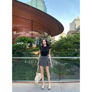 ชุดเซ็ทเสื้อแขนสั้นเนื้อผ้าหนานิ่มทุกการสัมผัสทรงสวยใส่สบายมาก มาคู่กับกระโปรงทรงเก๋เนื้อผ้าดีมากๆ